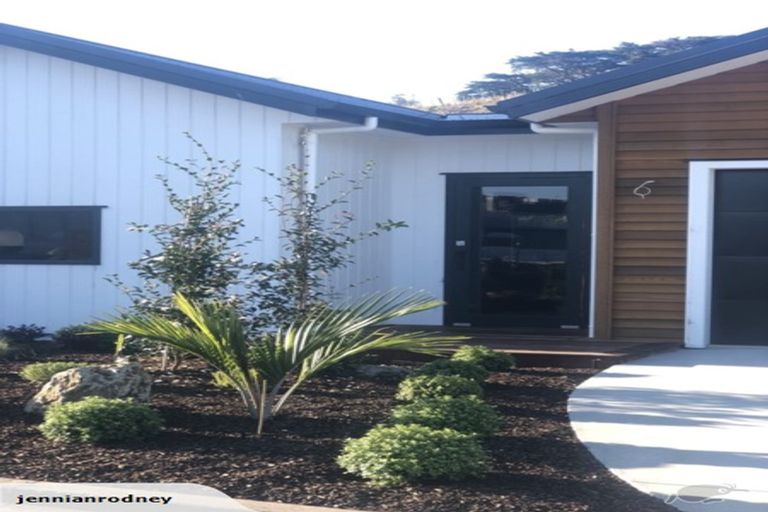 Photo of property in 5 Hampton Mews, Snells Beach, 0920