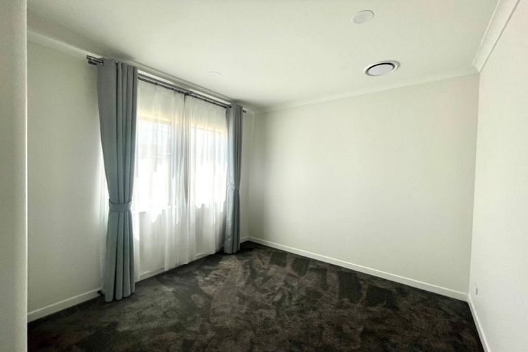 Photo of property in 2e Matatahi Road, Flat Bush, Auckland, 2019