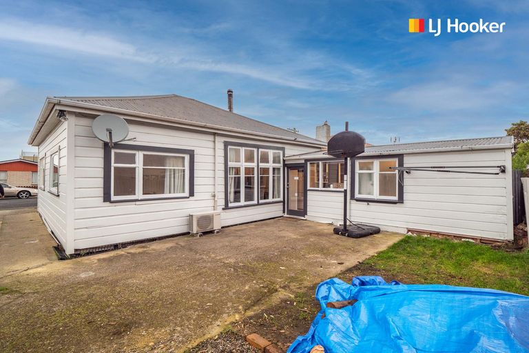 Photo of property in 8 Osmond Street, South Dunedin, Dunedin, 9012