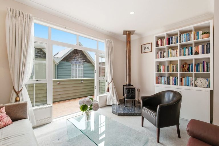 Photo of property in 58 Pipitea Street, Thorndon, Wellington, 6011