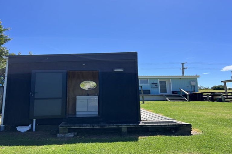 Photo of property in 37 Bluff Road, Kuaotunu West, Whitianga, 3592