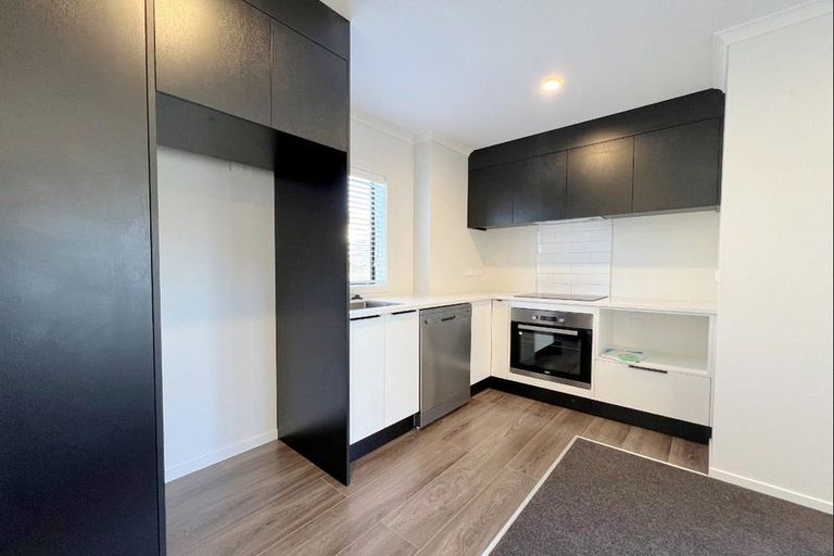 Photo of property in 1/12 Charlemont Street, Whitiora, Hamilton, 3200