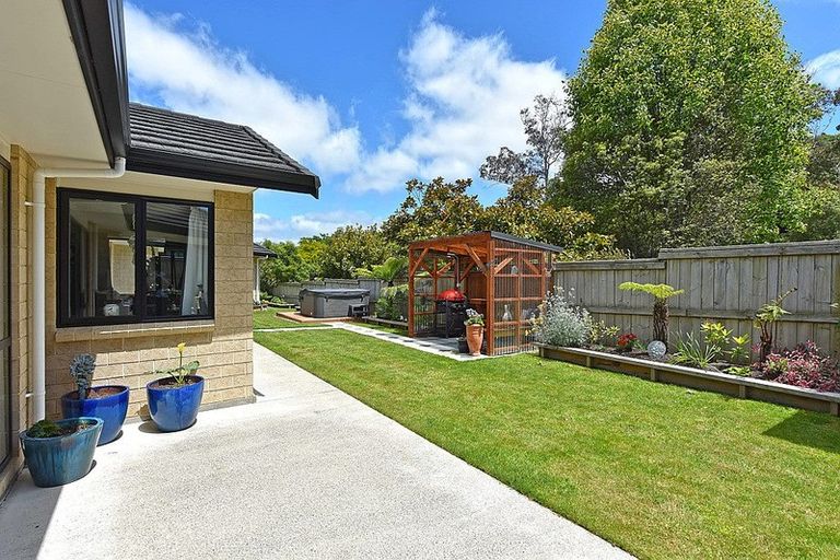 Photo of property in 33 Kahikatea Lane, Brown Owl, Upper Hutt, 5018