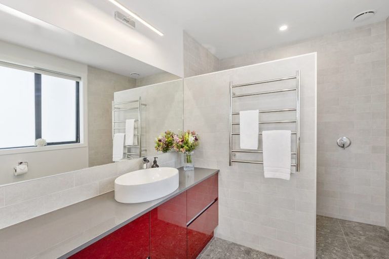 Photo of property in 14 Robertson Street, Raglan, 3225