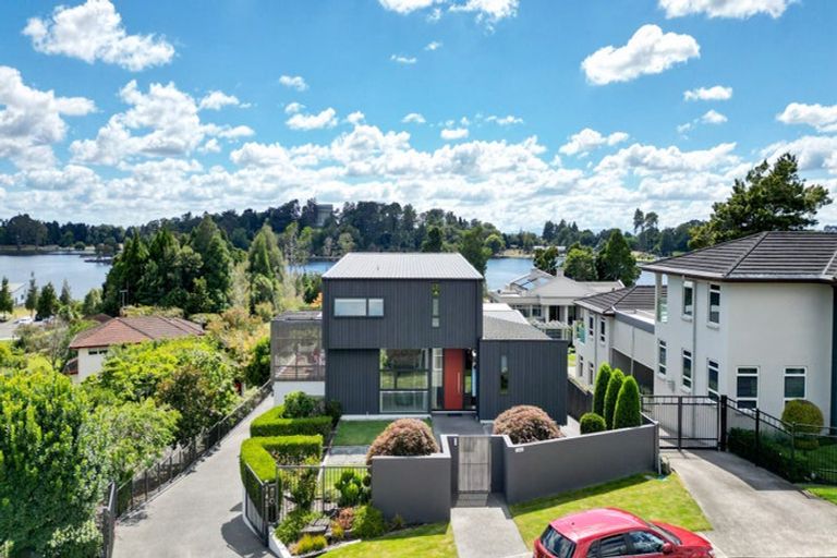 Photo of property in 142 Lake Crescent, Hamilton Lake, Hamilton, 3204