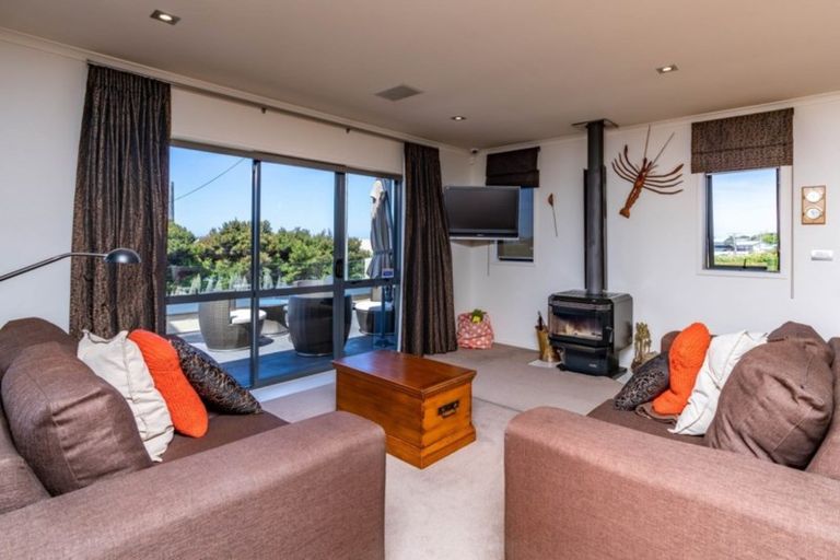 Photo of property in 28 Cheviot Street, Mangawhai Heads, Mangawhai, 0505