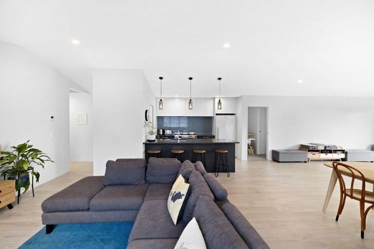 Photo of property in 15 Corriedale Road, Jacks Point, 9371