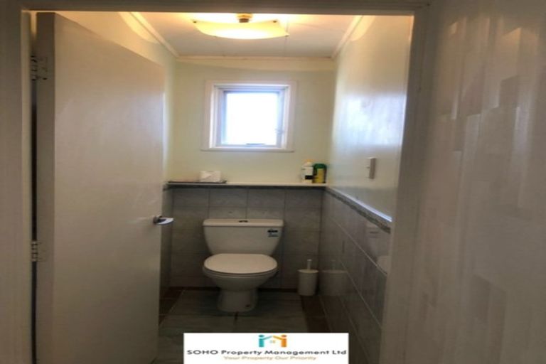 Photo of property in 14 Ellison Place, Pakuranga Heights, Auckland, 2010