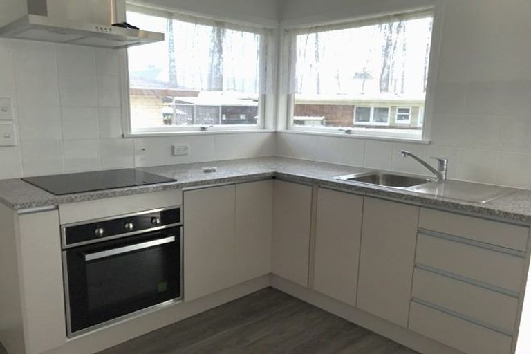 Photo of property in 2/25 Wellington Street, Papakura, 2110