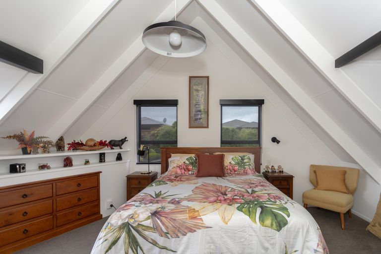 Photo of property in 15 Leven Street, South Hill, Oamaru, 9400