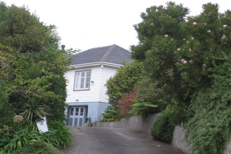 Photo of property in 13 Hampton Hill Road, Tawa, Wellington, 5028