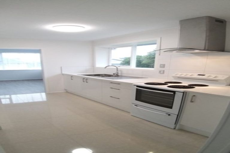 Photo of property in 12 Yeoman Place, Howick, Auckland, 2014