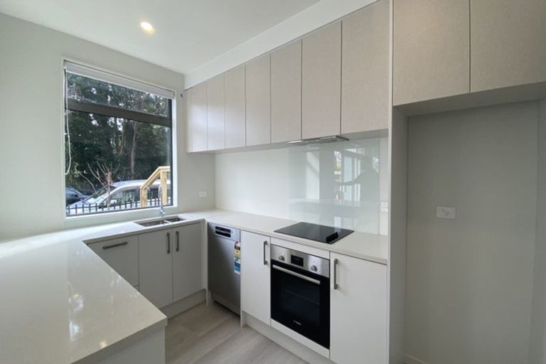 Photo of property in 2/2 Moor Avenue, Te Atatu Peninsula, Auckland, 0610