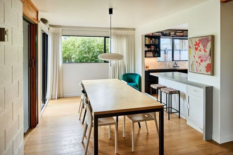 Photo of property in 85 Muritai Road, Eastbourne, Lower Hutt, 5013