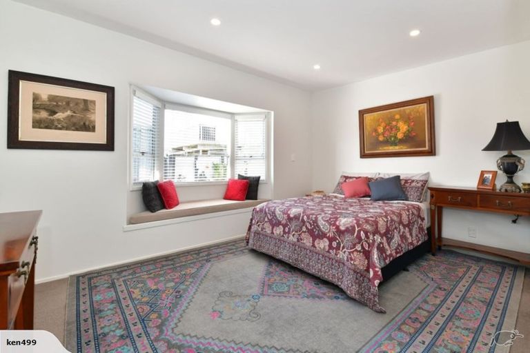 Photo of property in 112a Pacific Parade, Army Bay, Whangaparaoa, 0930