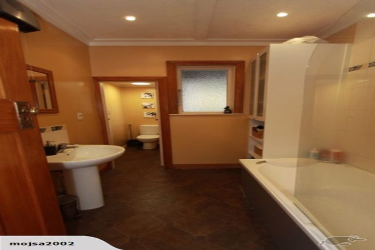 Photo of property in 9 Chesterton Street, Johnsonville, Wellington, 6037