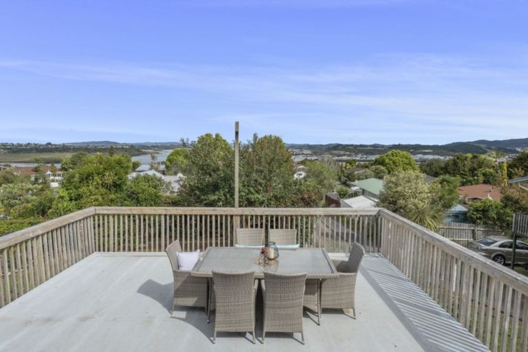 Photo of property in 37 Eureka Place, Parahaki, Whangarei, 0112