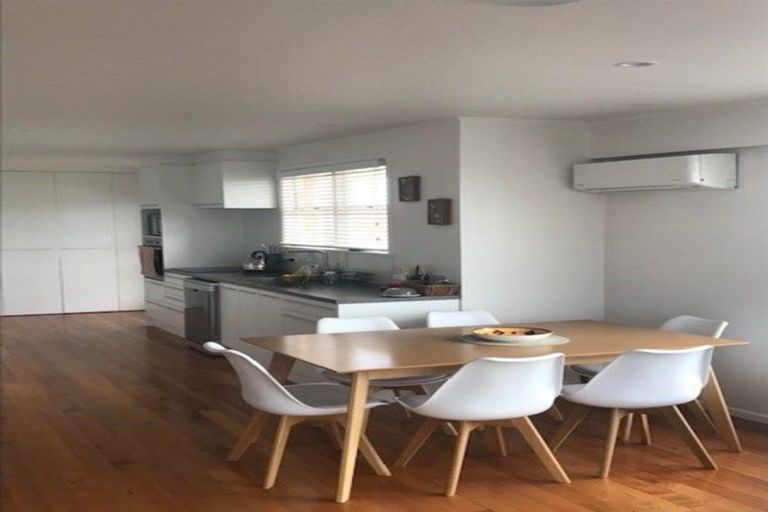 Photo of property in 1/97 Hutchinsons Road, Bucklands Beach, Auckland, 2014