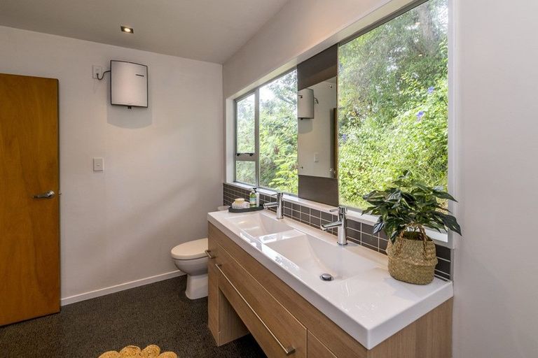 Photo of property in 8 Forest Road, Raumati South, Paraparaumu, 5032