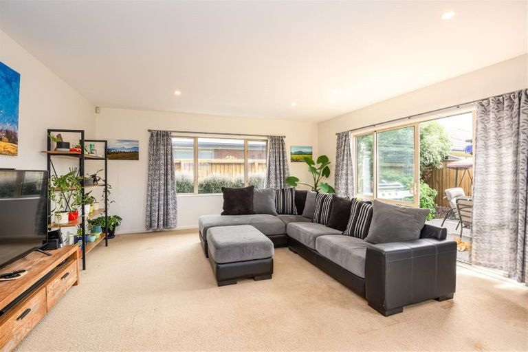 Photo of property in 1 Villi Place, Woolston, Christchurch, 8062