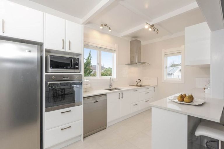 Photo of property in 253 St Andrews Road, Epsom, Auckland, 1023