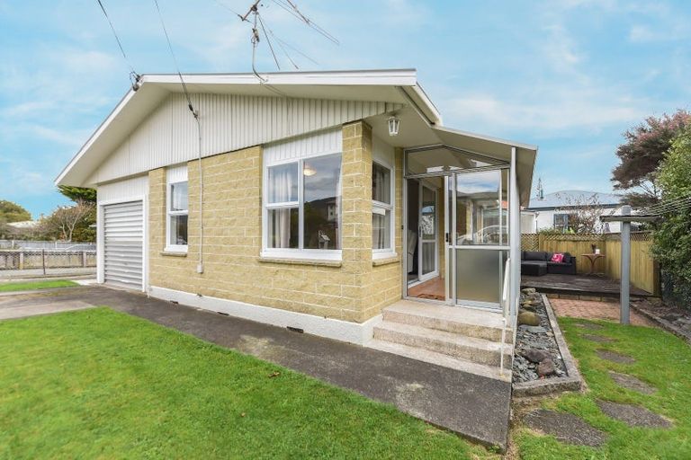 Photo of property in 2 Willow Avenue, Stoke, Nelson, 7011