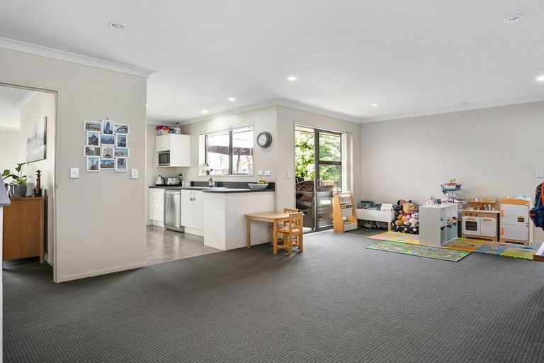 Photo of property in 15 Jasmine Place, Cambridge, 3434