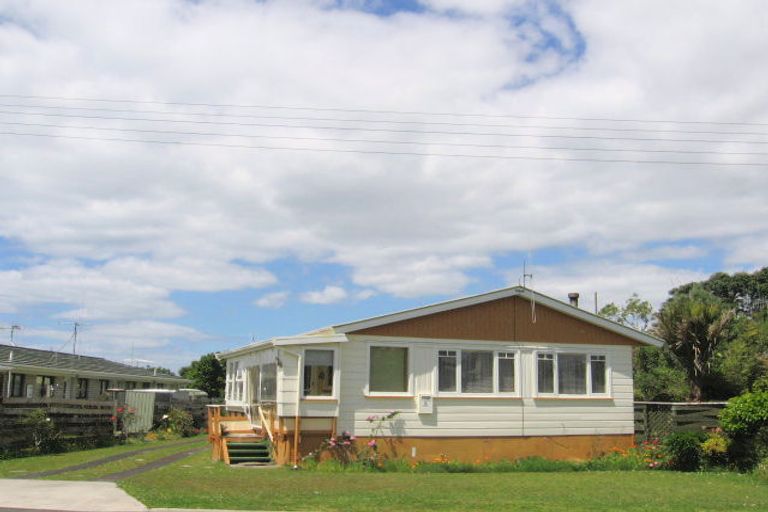 Photo of property in 6 Otto Road, Waihi Beach, 3611