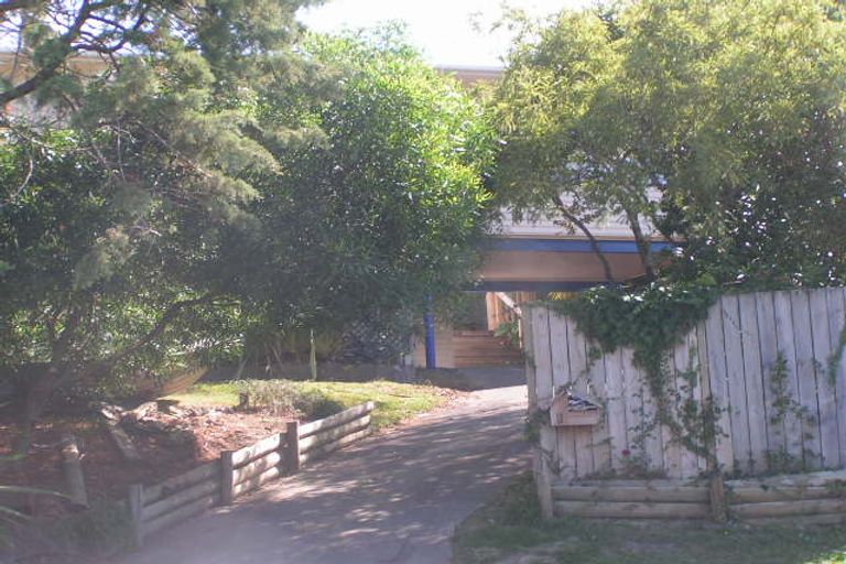 Photo of property in 11 Tiber Road, Forrest Hill, Auckland, 0620