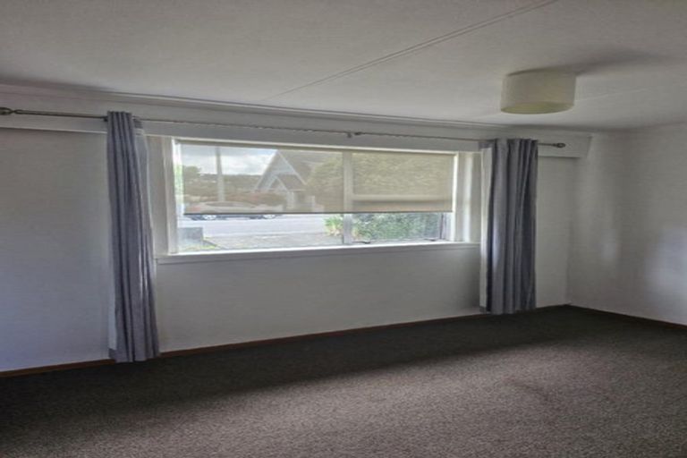 Photo of property in 74 Gover Street, New Plymouth, 4310