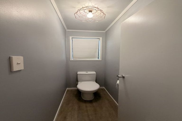 Photo of property in 53 Sunvue Road, Glen Eden, Auckland, 0602