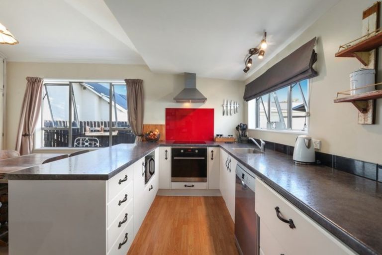 Photo of property in 1/16 Somerfield Street, Somerfield, Christchurch, 8024