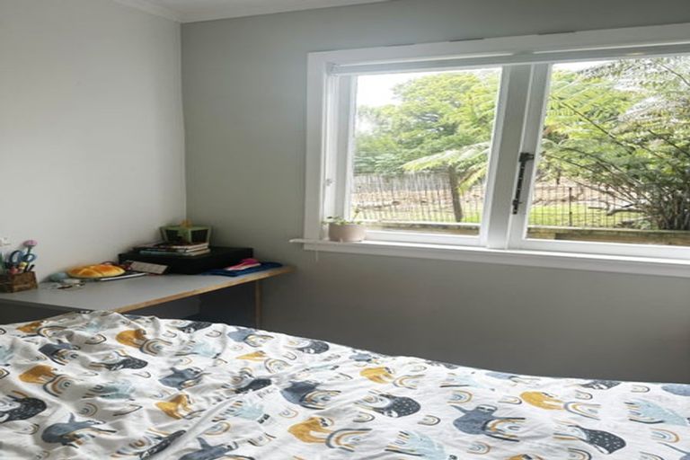 Photo of property in 802 West Coast Road, Oratia, Auckland, 0604