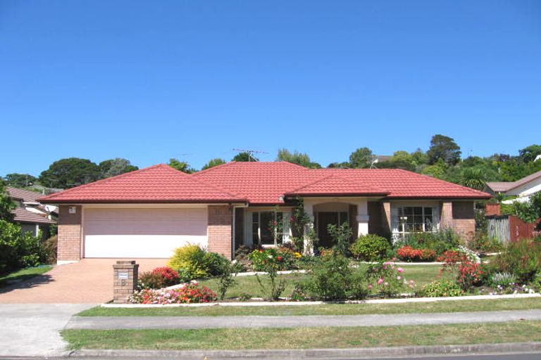 Photo of property in 8 Kate Sheppard Avenue, Torbay, Auckland, 0630