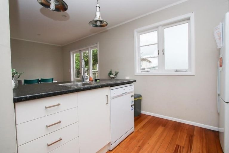 Photo of property in 115 Cambridge Road, Hillcrest, Hamilton, 3216