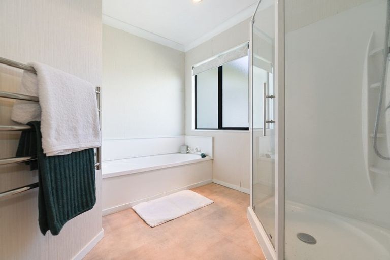 Photo of property in 28 Halcione Close, Flagstaff, Hamilton, 3210