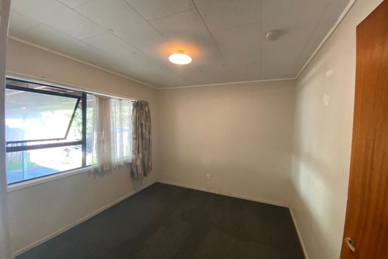 Photo of property in 17 Melleray Place, Randwick Park, Auckland, 2105