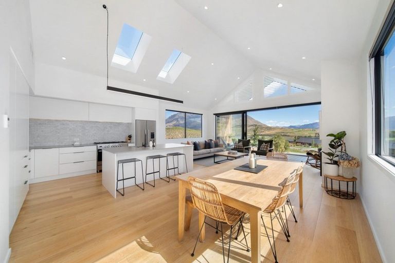 Photo of property in 3a Glenelg Lane, Jacks Point, 9371