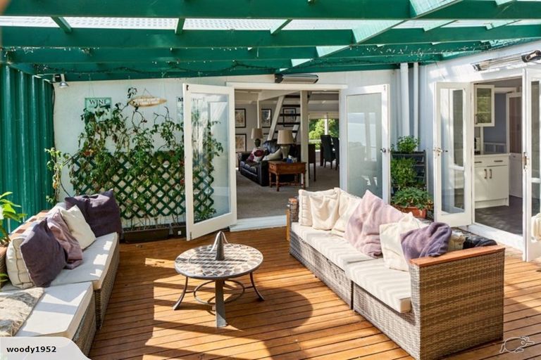 Photo of property in 55 Rona Street, Eastbourne, Lower Hutt, 5013