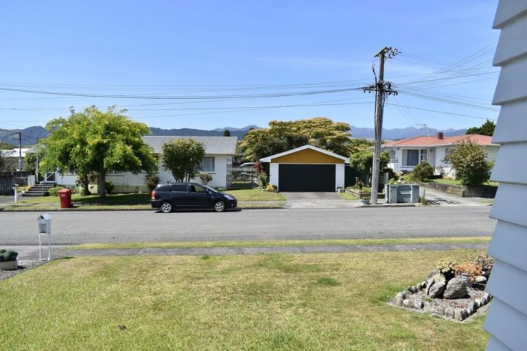Photo of property in 21 Green Avenue, Levin, 5510