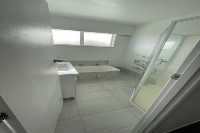 Photo of property in 3 Riverina Avenue, Pakuranga, Auckland, 2010