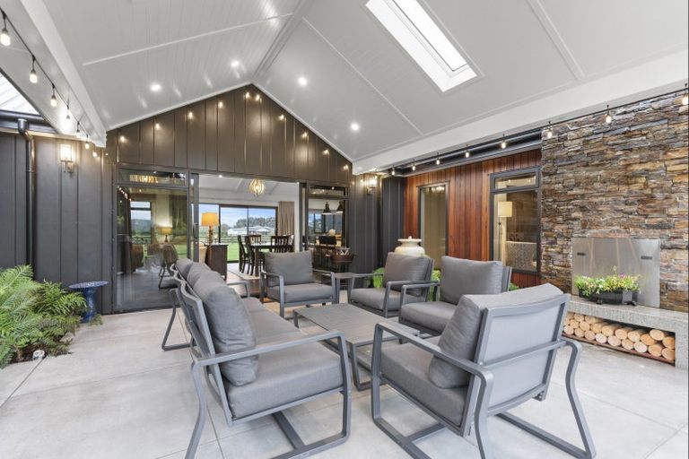 Photo of property in 2 Pheasant Lane, Aokautere, 4471