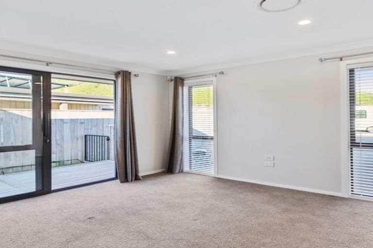 Photo of property in 5 Pohe Street, Waikanae, 5036