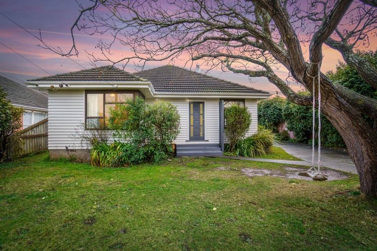 Photo of property in 43 Charlcott Street, Burnside, Christchurch, 8053