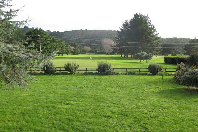 Photo of property in 106 Valley Road, Paraparaumu, 5032