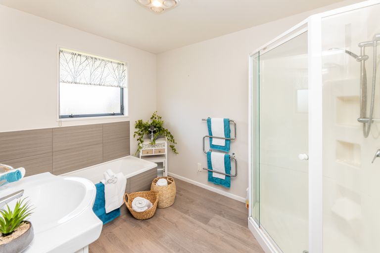 Photo of property in 13 Brooker Place, Kirwee, Darfield, 7571