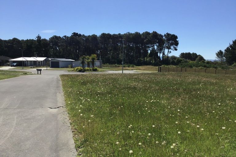 Photo of property in 71 John Norrie Place, Motuoapa, 3382