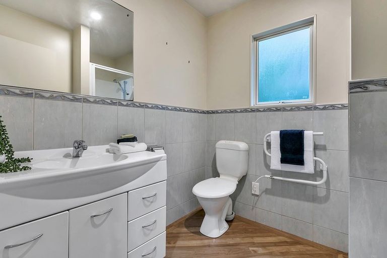 Photo of property in 3/48a Exmouth Road, Northcote, Auckland, 0627