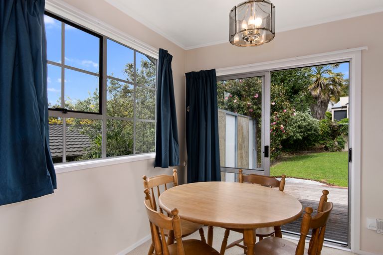 Photo of property in 89 Langana Avenue, Browns Bay, Auckland, 0630
