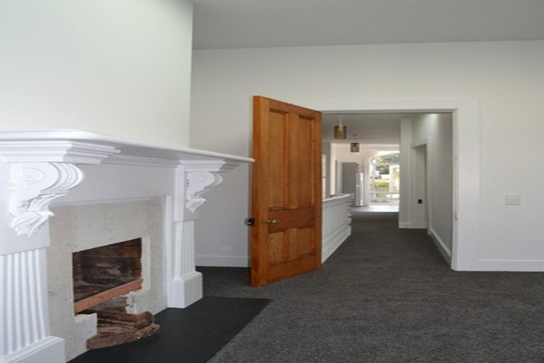 Photo of property in 29 Queen Street, Mount Victoria, Wellington, 6011